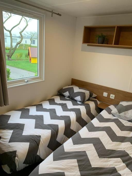 Gezellig Chalet In Het Mooie Zeeland - Oostkapelle Eksteriør billede